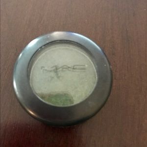 MAC eye shadow HUMID