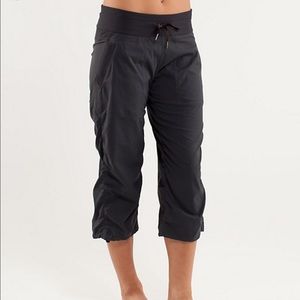 Lululemon studio Capri pant