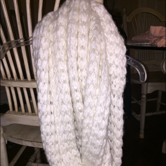 Infinity scarf