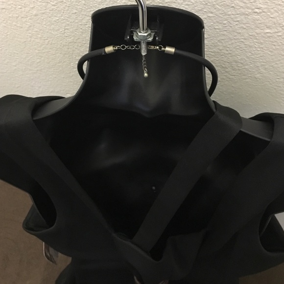 Dress - Picture 3 of 4