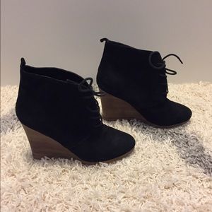 Steve Madden 4" Suede Wedge Booties