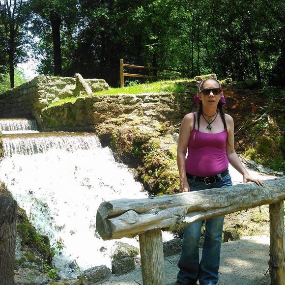 Meet your Posher, Danielle - Picture 1 of 1