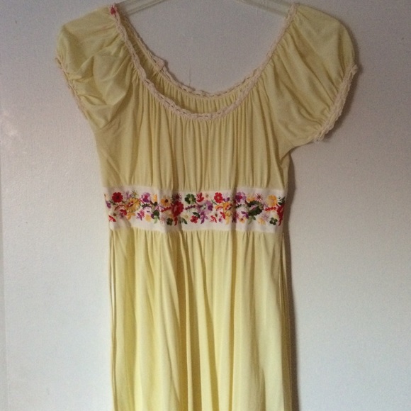 70's Vintage embroidered Night Dress