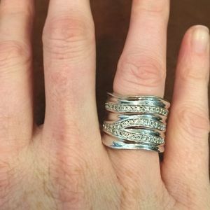 💚SALE💚Lia Sophia white stone ring