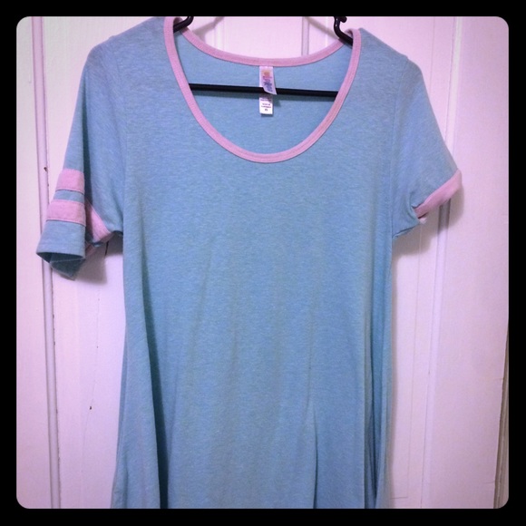LuLaRoe perfect T