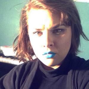 Meet your Posher, Genevieve