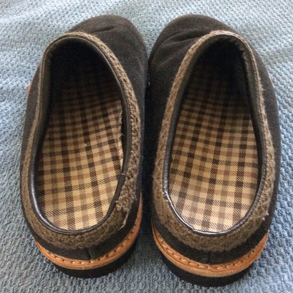 simple men's clogs
