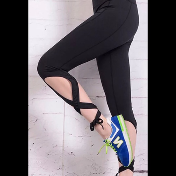 💋Ballerina Lace Up Leggings 💋 Black size L