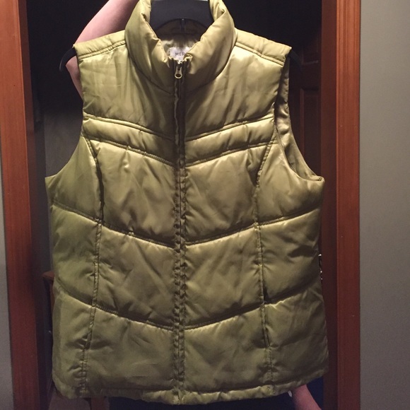 Puffy vest