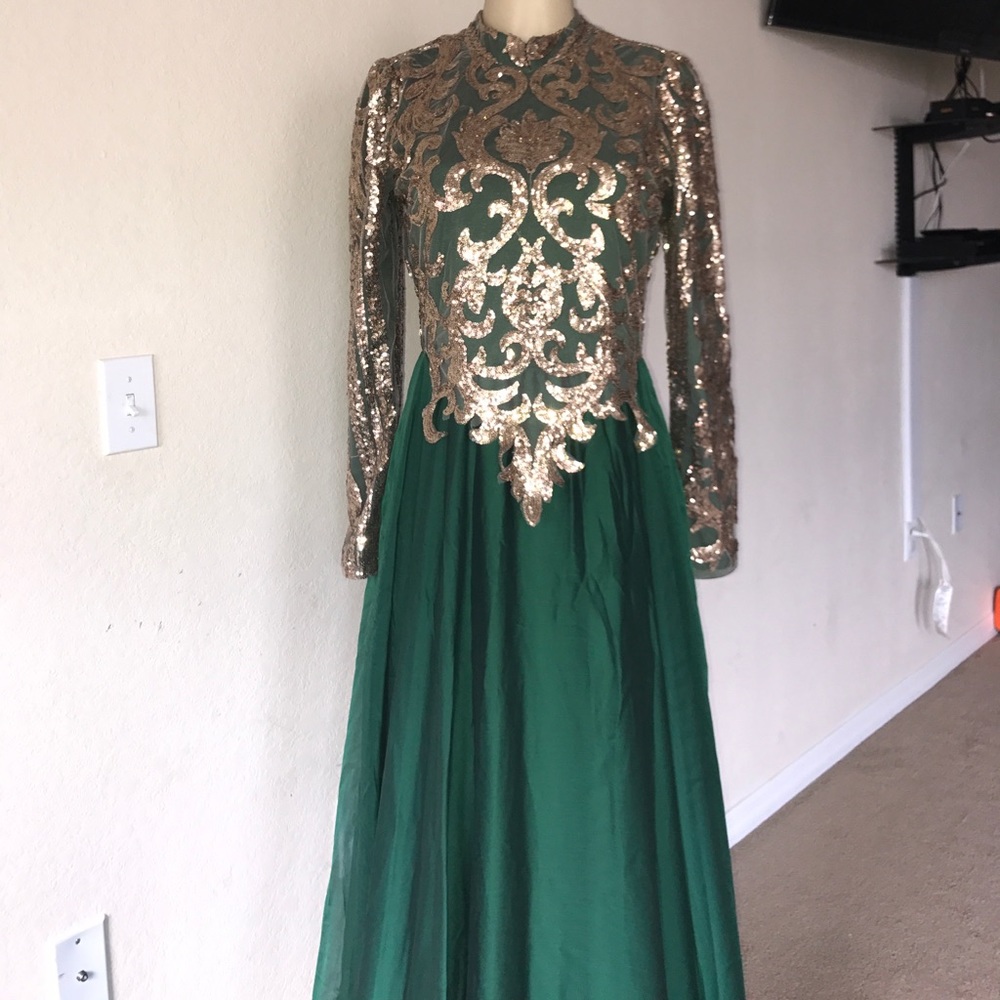 Green Chiffon Sequence Modest Dress - Picture 2 of 5