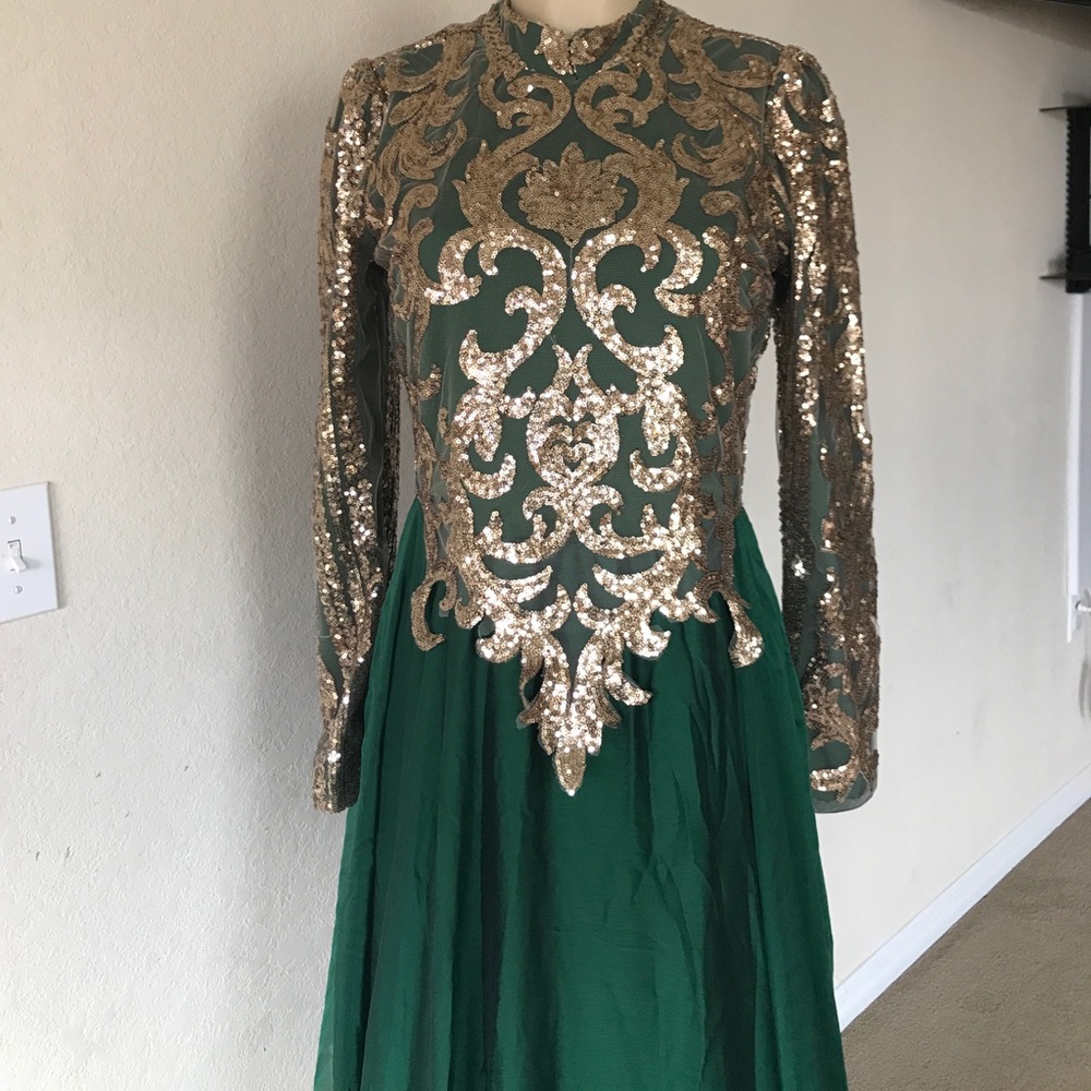 Green Chiffon Sequence Modest Dress - Picture 3 of 5