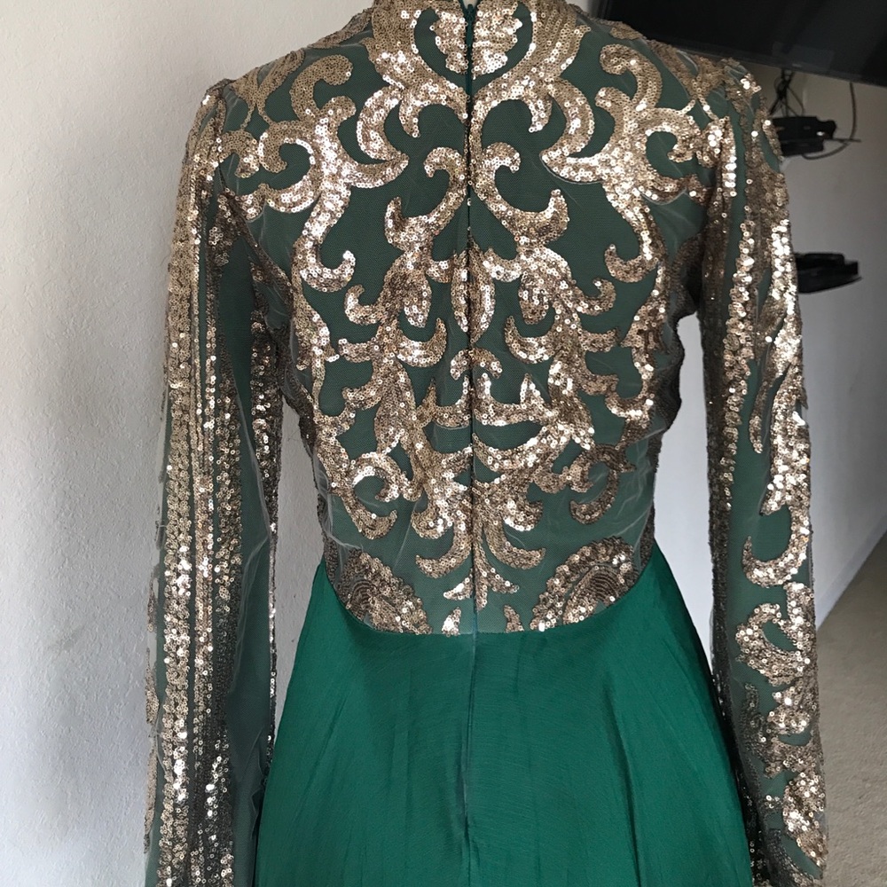 Green Chiffon Sequence Modest Dress - Picture 5 of 5