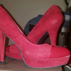 Red Pumps