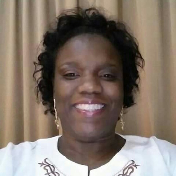 Meet your Posher, Teletha - Picture 1 of 1