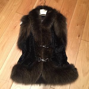 Stunning Italian FOX fur and shearling vest