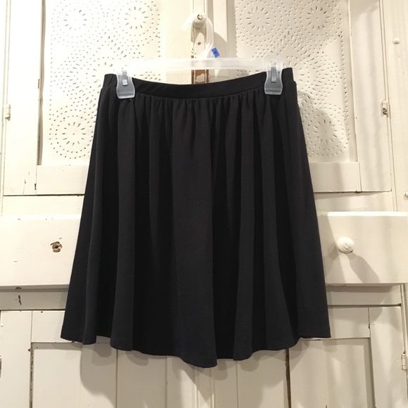 Black plain skirt