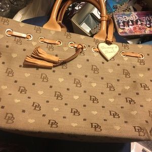 Dooney and bourke bag