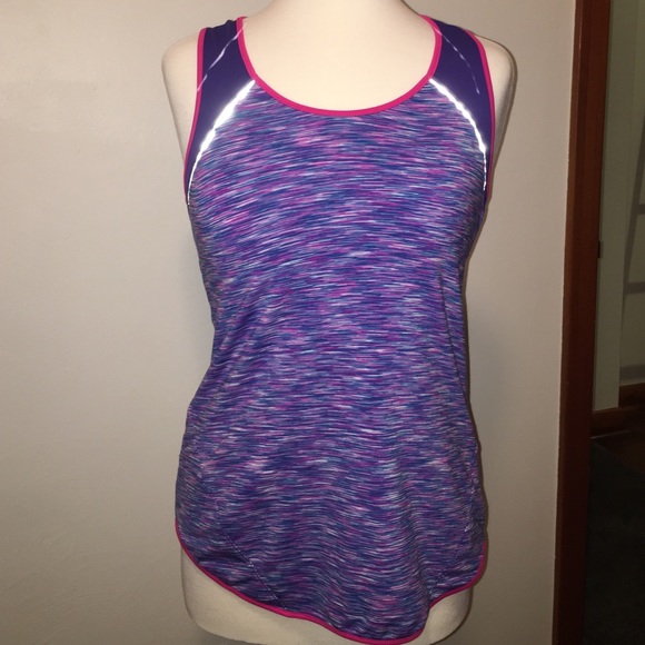 Women's workout tank top