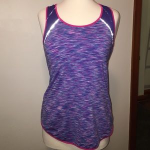 Women's workout tank top