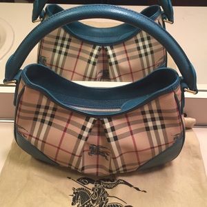 Burberry purse