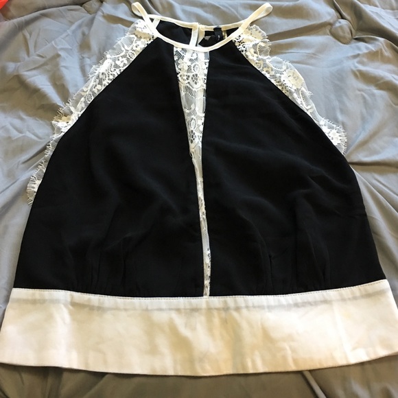 Lace crop top - Picture 2 of 4