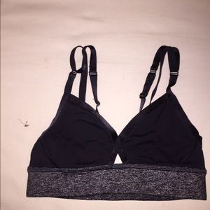 Lululemon size 6 sports bra