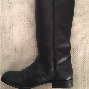 BRAND NEW NEVER WORN Frye Melissa Button Boot