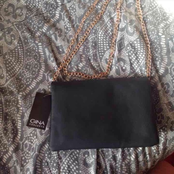 NWT black cross body purse - Picture 4 of 4
