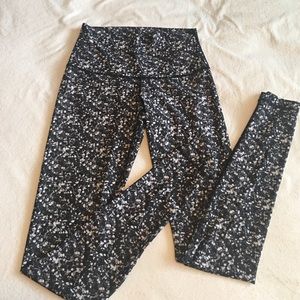 Lululemon Wonder Under High-Rise Pant, Size 4