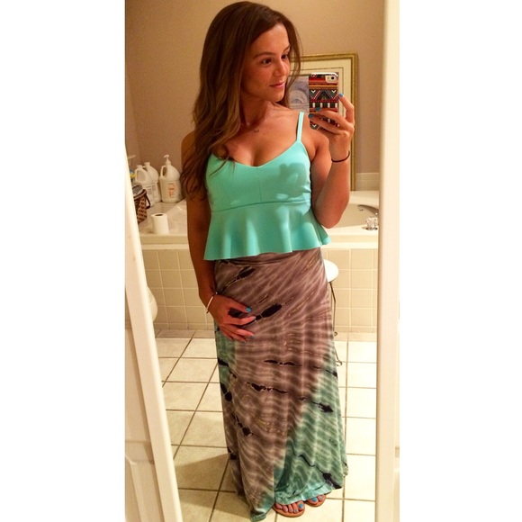 Ruffled Crop Top - Picture 1 of 2