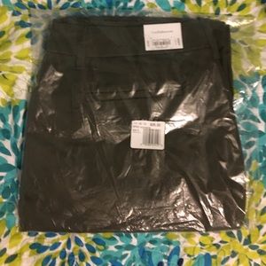 NWT capris. Grape leaf color. Super slimming!