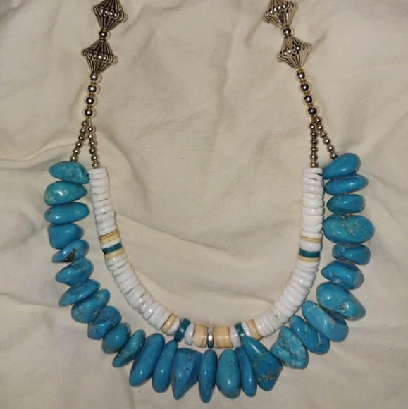 Turquoise necklace with silver