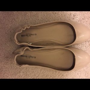 Ballet flats