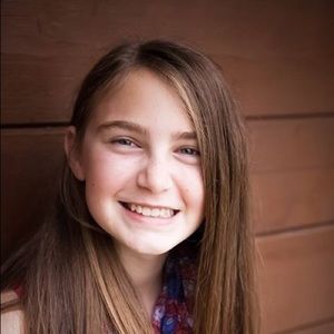 Meet your Posher, Caitlin