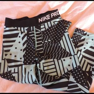 Nike pro geometric crop leggings