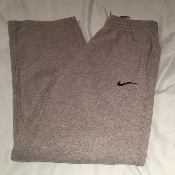 NIKE Boys Sweatpants