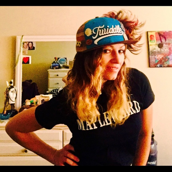 Meet your Posher, Stefani - Picture 2 of 4