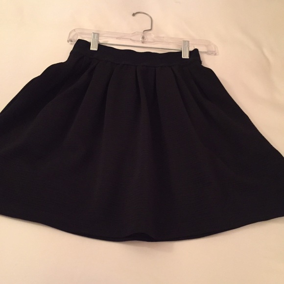 LC by Lauren Conrad mini skirt - Picture 2 of 3