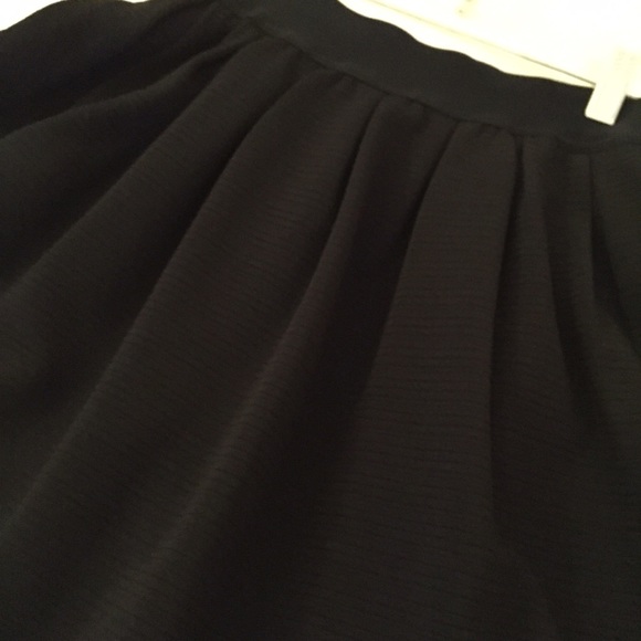 LC by Lauren Conrad mini skirt - Picture 3 of 3