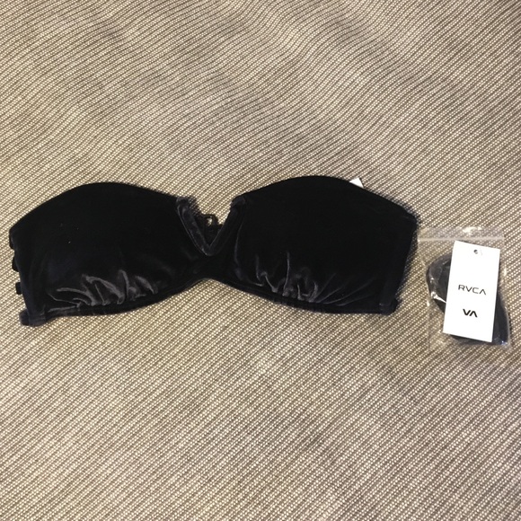 💟SOLD💟 RVCA Velvet Bikini Top - Size S - NWT