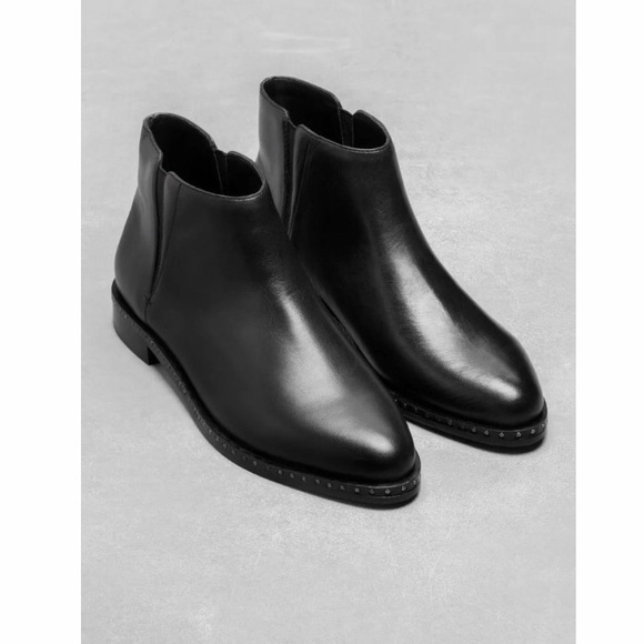 & Other Stories Black Leather Low Ankle Boots