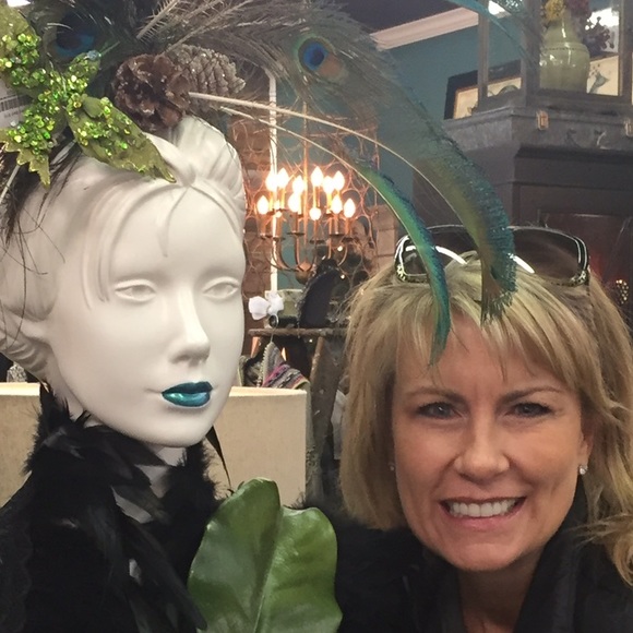 Meet your Posher, Tracy - Picture 2 of 2