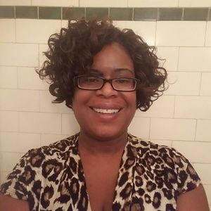 Meet your Posher, Crystal