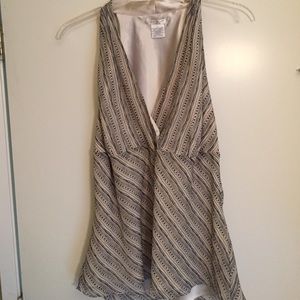 Sleevless plunge blouse