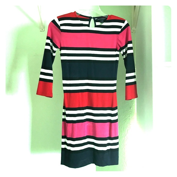 Body fit dress with 3/4 sleeve