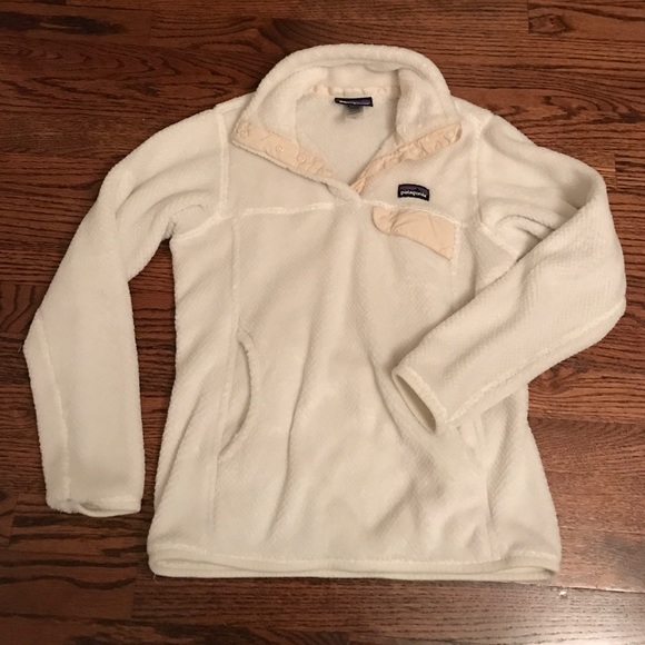 White Patagonia Synchilla Pullover