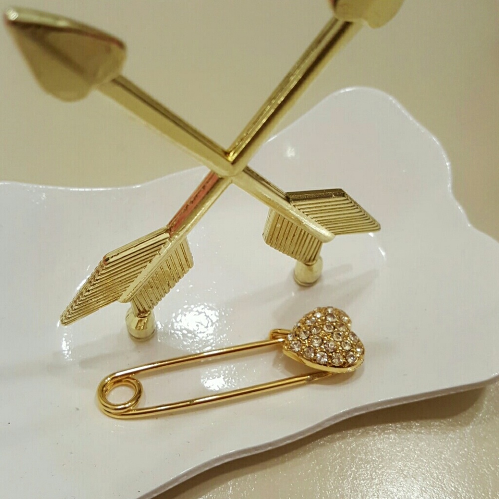 Rhinestone heart safety pin