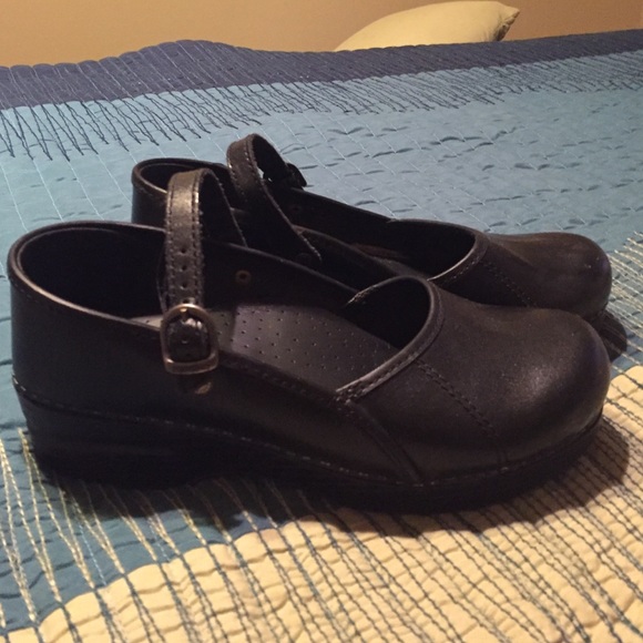 Black Maryjane style Dansko!
