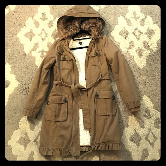 🚩SOLD🚩Anthropologie tan parka with faux fur hood