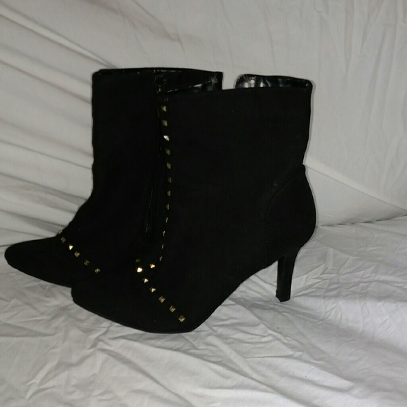 Boots - Picture 2 of 2